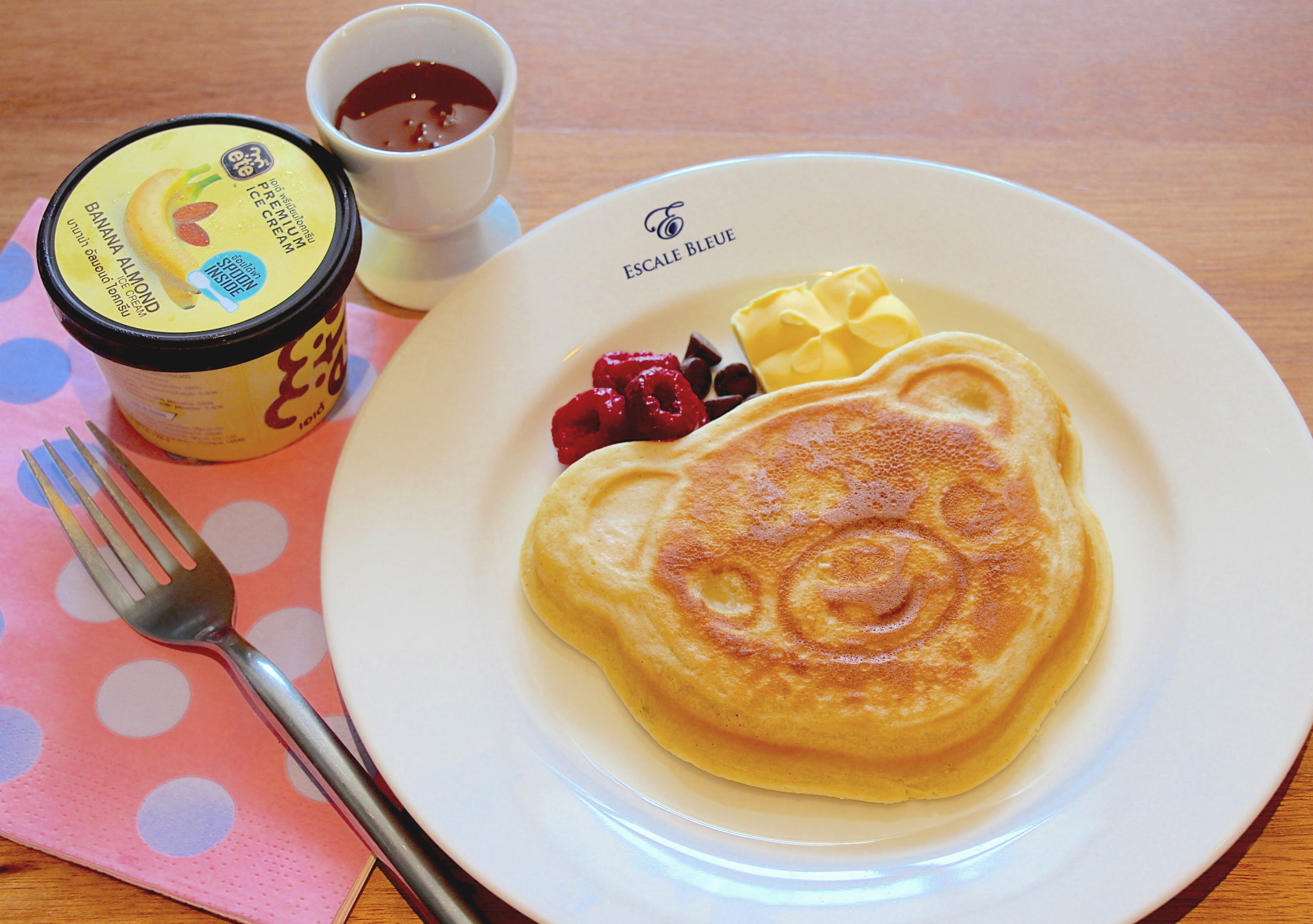 Pancake Vanille Bleue — empilé