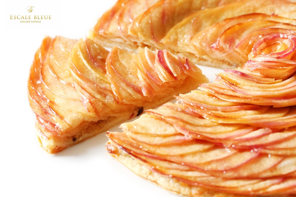 Tarte aux pommes à la Vanille Bleue — Escale Bleue