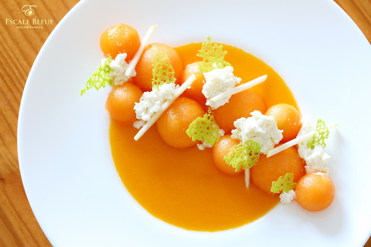 Panna cotta melon Vanille Bleue — gros plan billes de melon