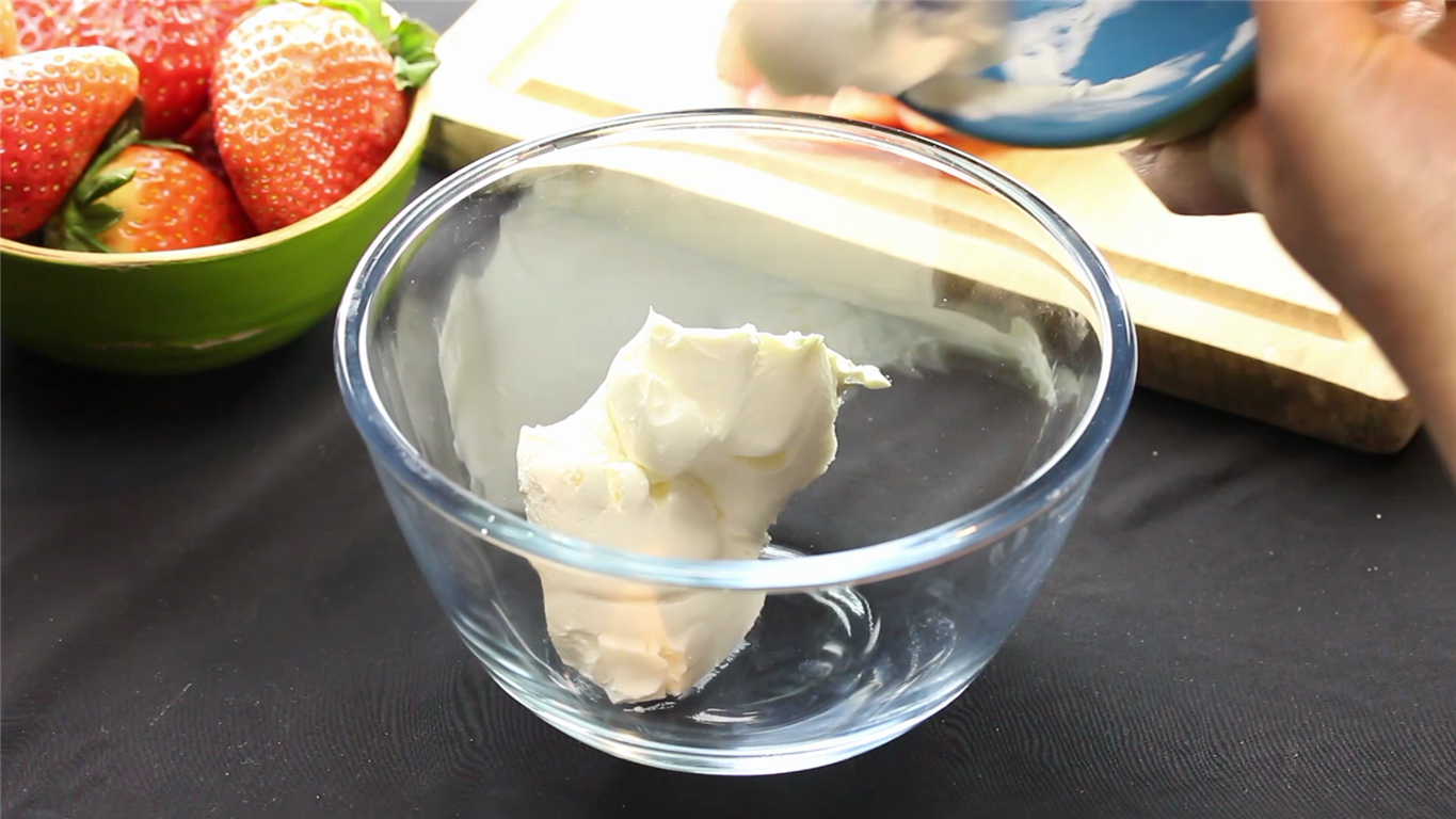 Pâte feuilletée — découpe en cœur