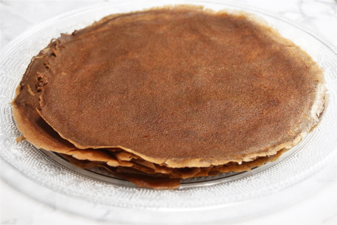 Crêpes cacao — découpe emporte-pièce rond