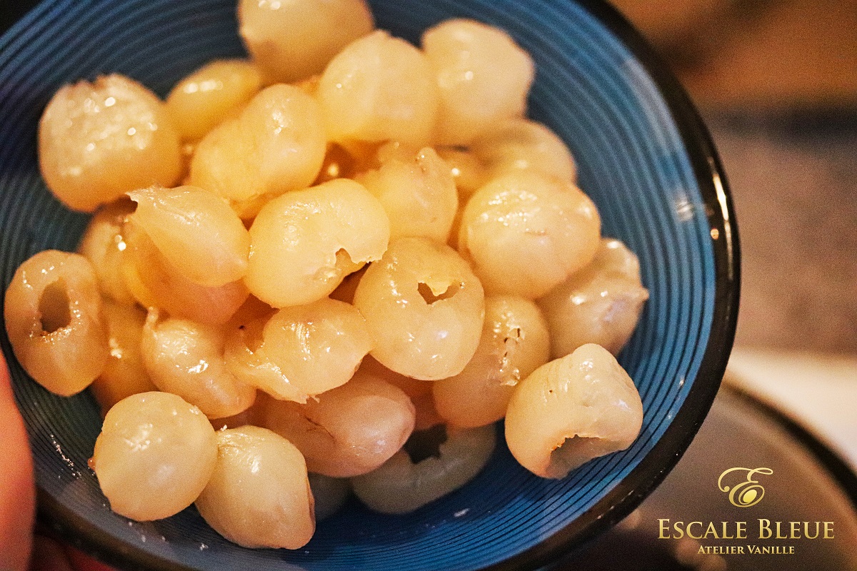 Longanes au riz bleu — ajout du sucre