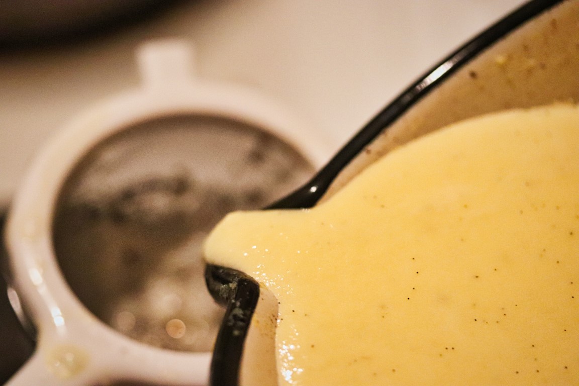 Dôme longani caramélisé — remplissage moule