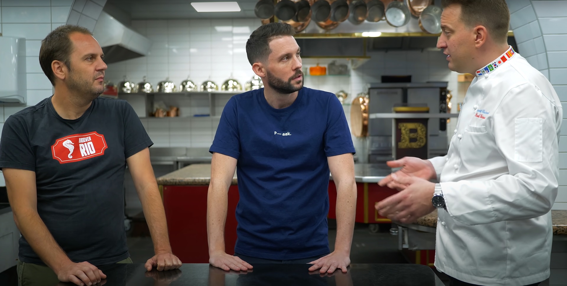 Paul Bocuse – Morgan Niquet et Benoit Charvet – Glace à la vanille bleue Paul Bocuse - Morgan Niquet et Benoit Charvet - Glace à la vanille bleue