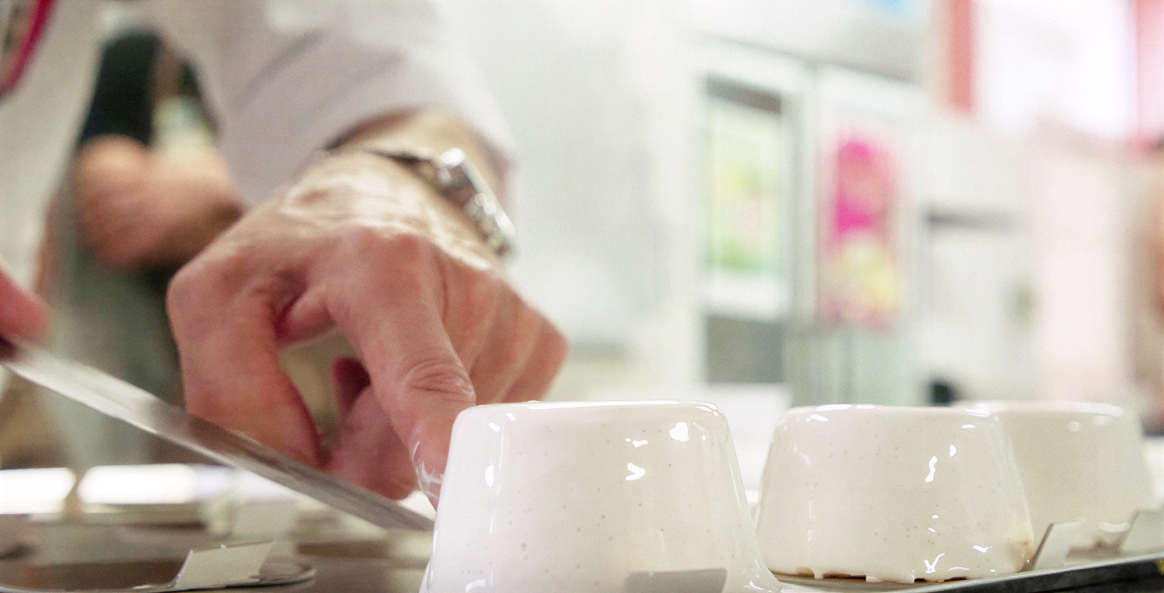 Montage moule — garnissage crème vanille